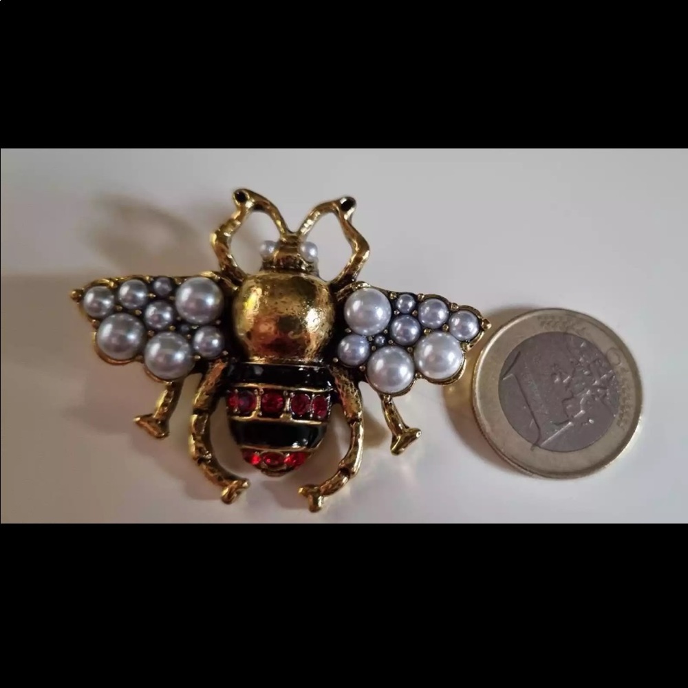 🎉New Fashion Pearl Bee Gold Bronze Color Brooch Pin - Picture 5 of 11